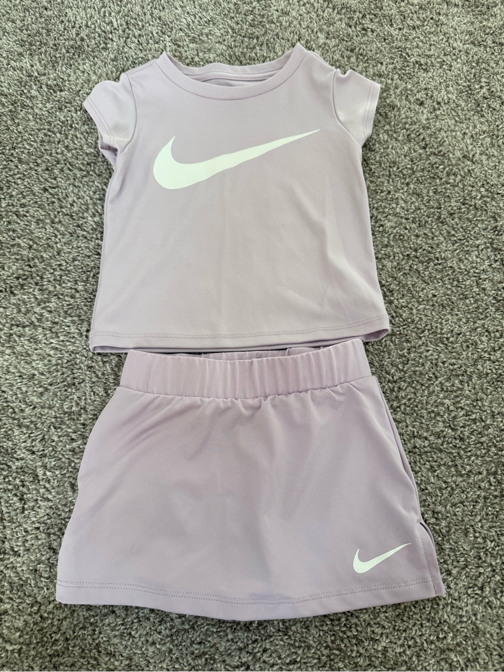 Toddler Girl’s Nike Outfit